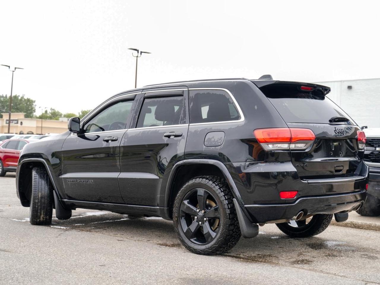 2014 Jeep Grand Cherokee 4WD 4dr Laredo | SUN ROOF | LEATHER Photo