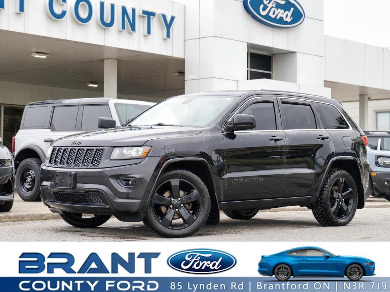 2014 Jeep Grand Cherokee 4WD 4dr Laredo | SUN ROOF | LEATHER Photo0
