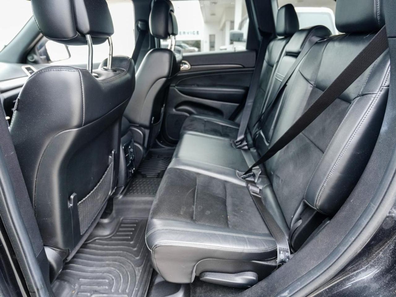 2014 Jeep Grand Cherokee 4WD 4dr Laredo | SUN ROOF | LEATHER Photo