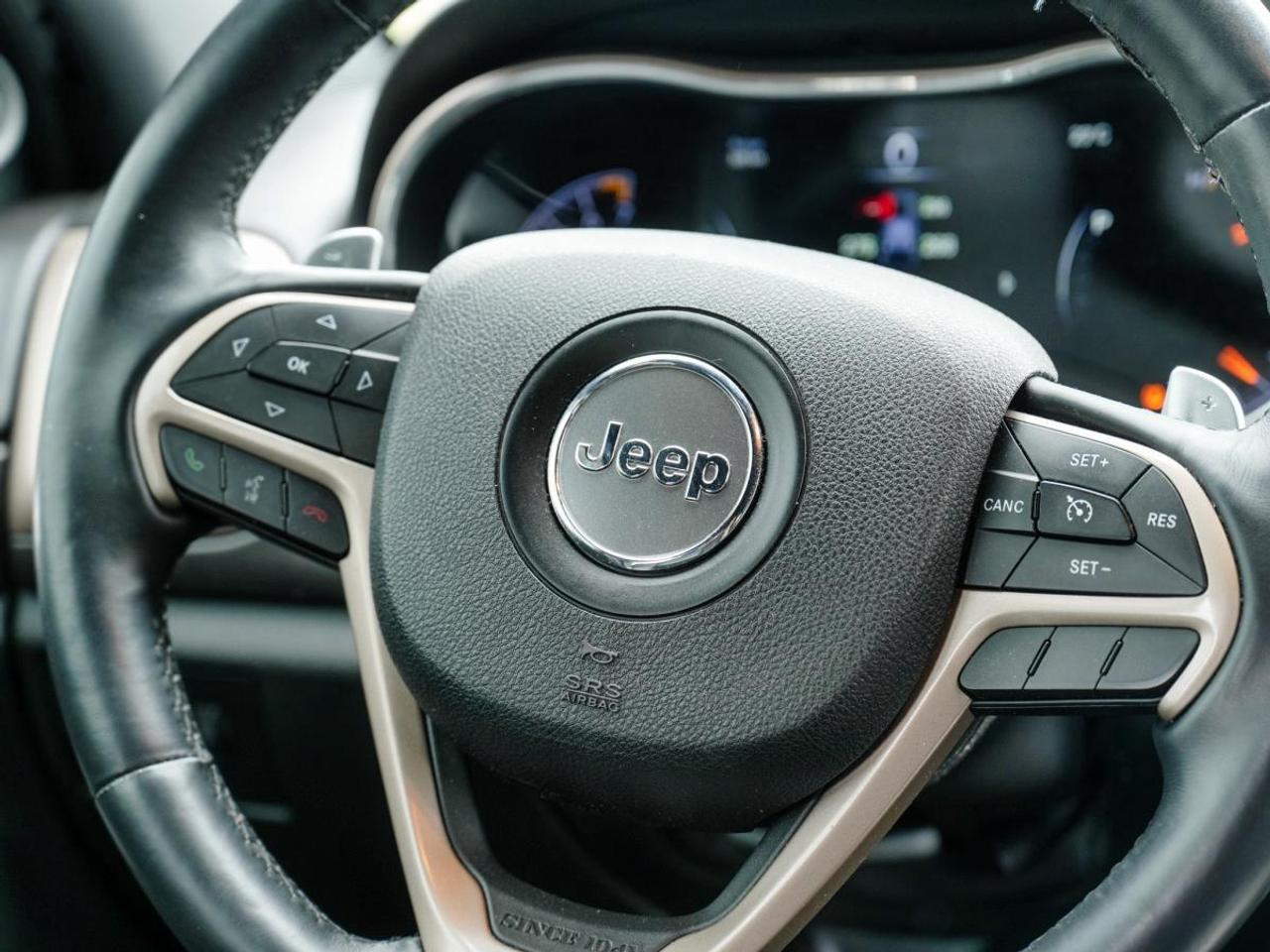 2014 Jeep Grand Cherokee 4WD 4dr Laredo | SUN ROOF | LEATHER Photo
