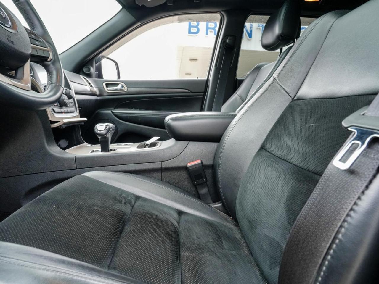 2014 Jeep Grand Cherokee 4WD 4dr Laredo | SUN ROOF | LEATHER Photo