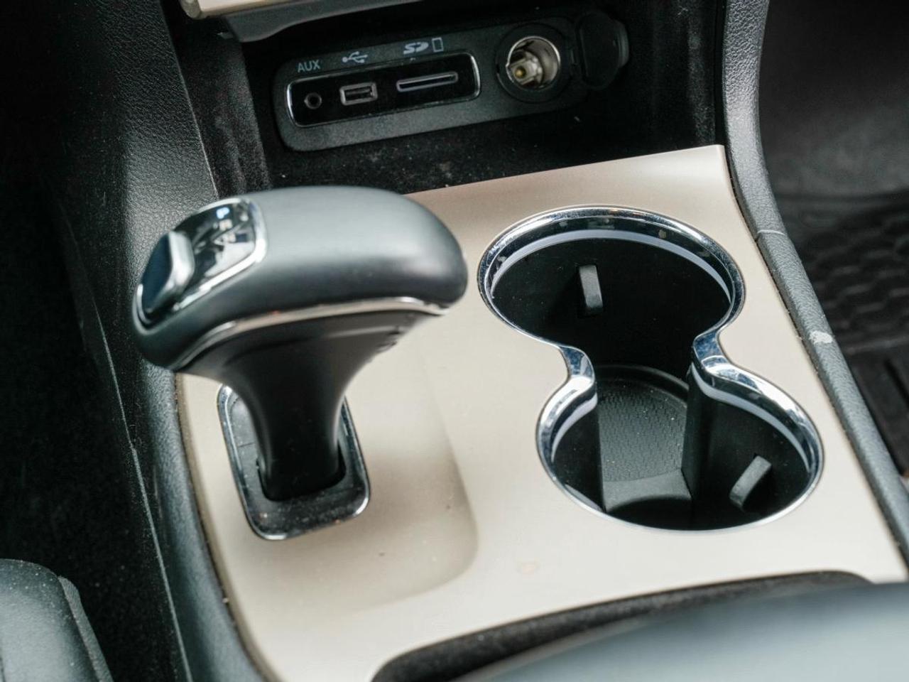 2014 Jeep Grand Cherokee 4WD 4dr Laredo | SUN ROOF | LEATHER Photo