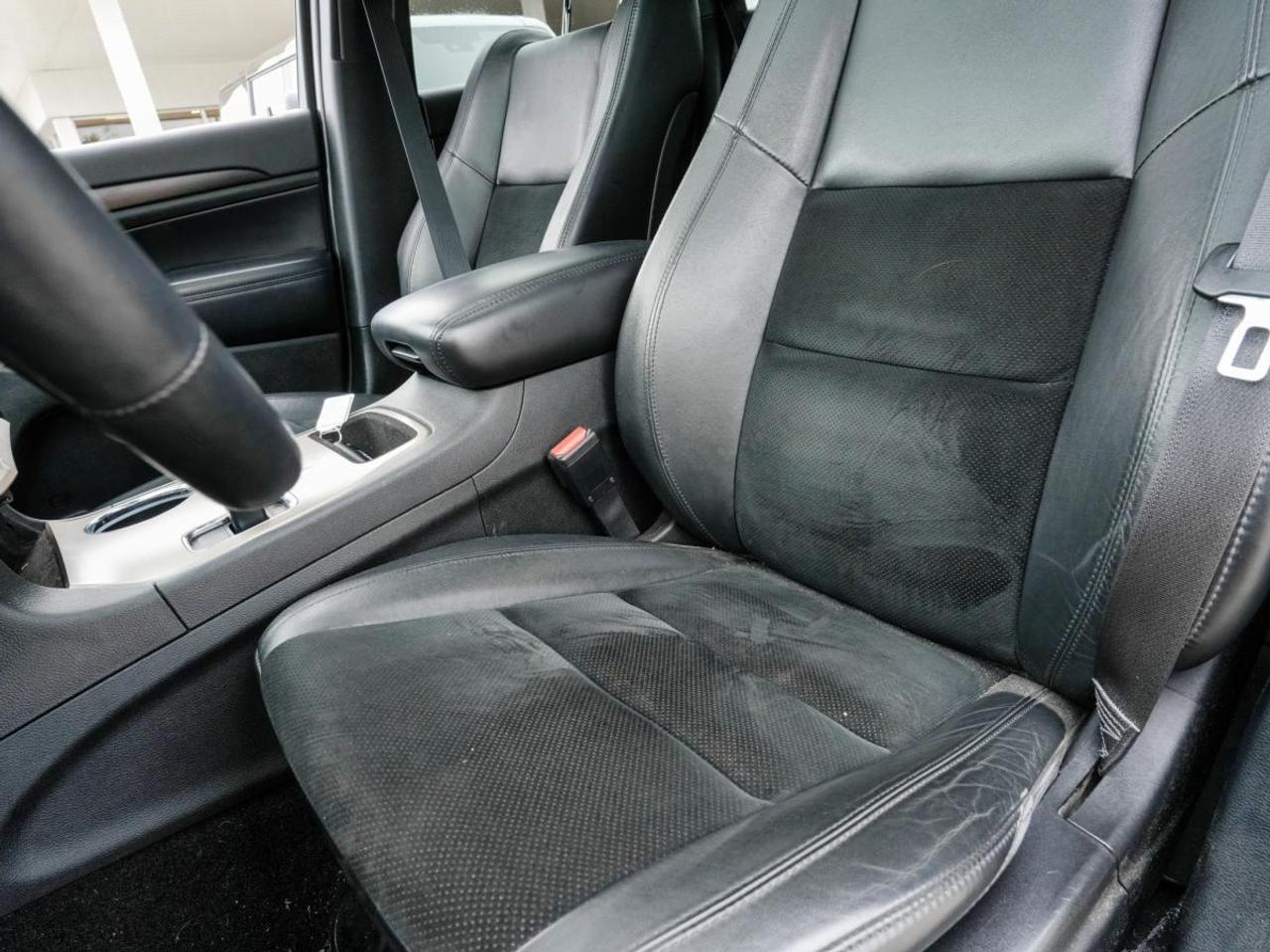 2014 Jeep Grand Cherokee 4WD 4dr Laredo | SUN ROOF | LEATHER Photo