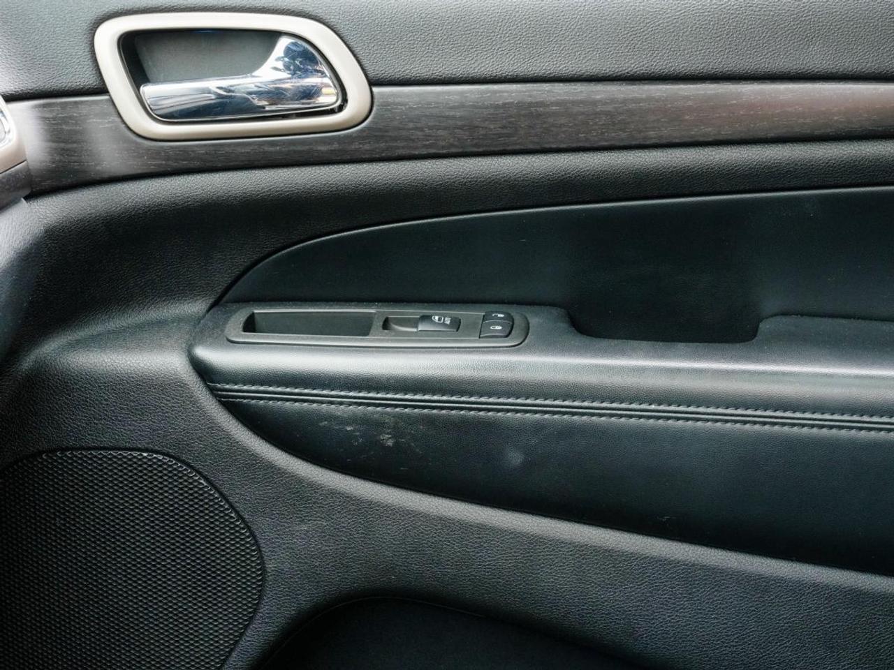 2014 Jeep Grand Cherokee 4WD 4dr Laredo | SUN ROOF | LEATHER Photo