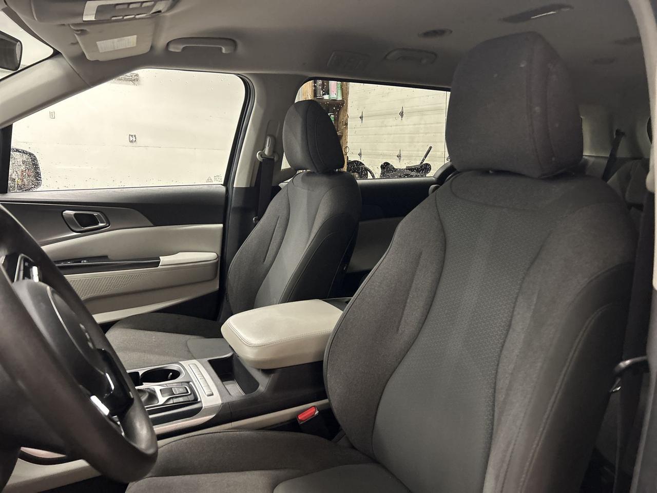 2022 Kia Carnival 7-PASS |CARPLAY |ALLOYS |LANE KEEP |REAR CAM | A/C Photo