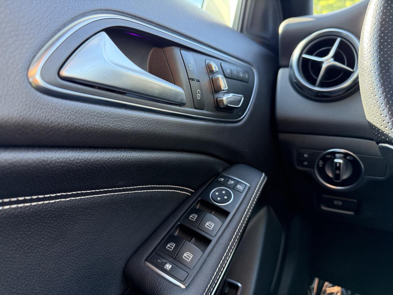 2018 Mercedes-Benz GLA GLA 250 4MATIC SUV Photo