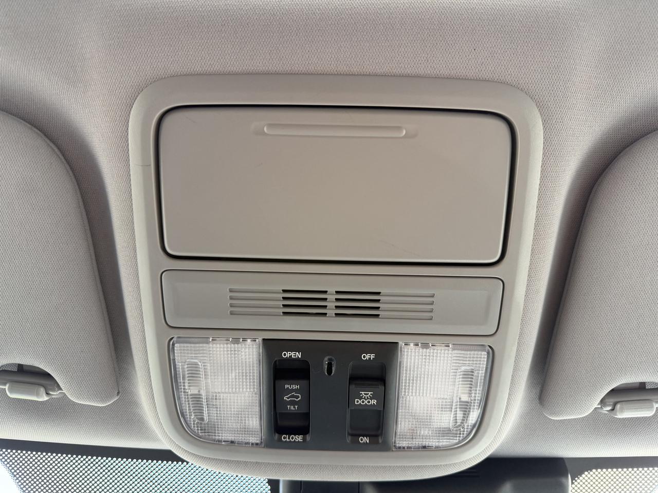 2018 Honda Odyssey EX-L RES Auto Photo