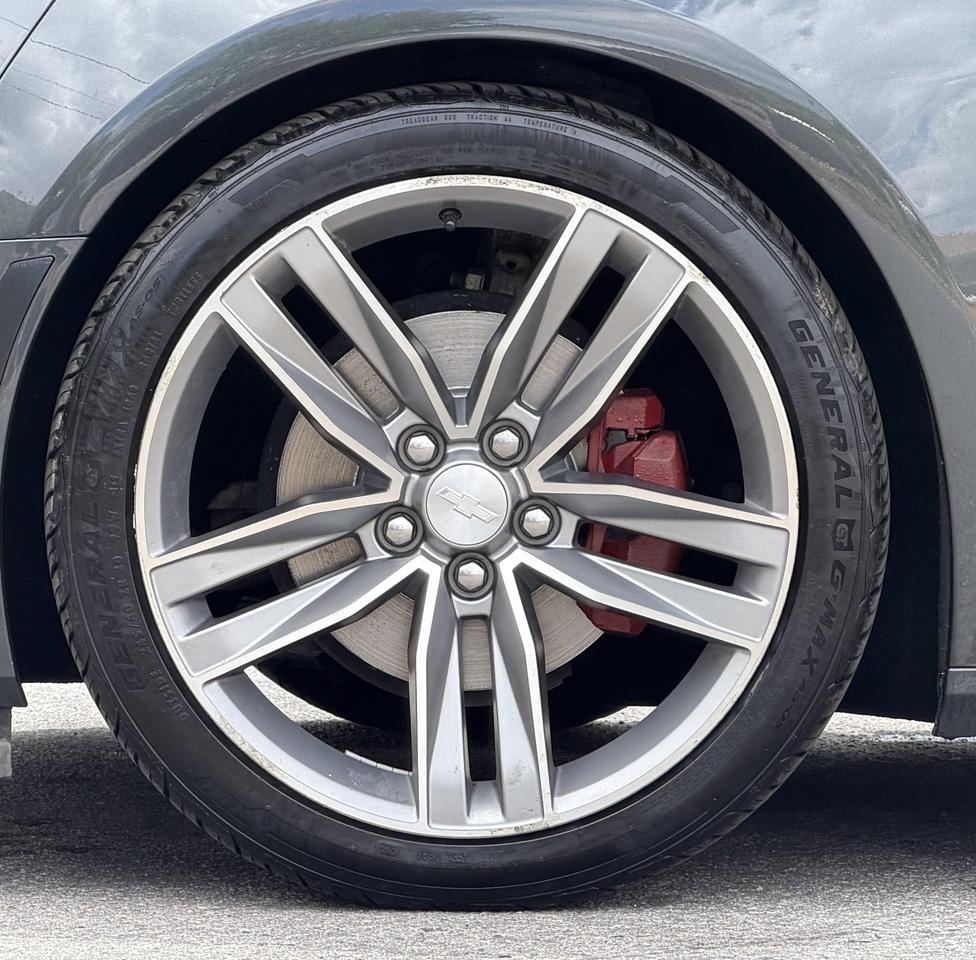 2017 Chevrolet Camaro 2dr Cpe 2LT Photo