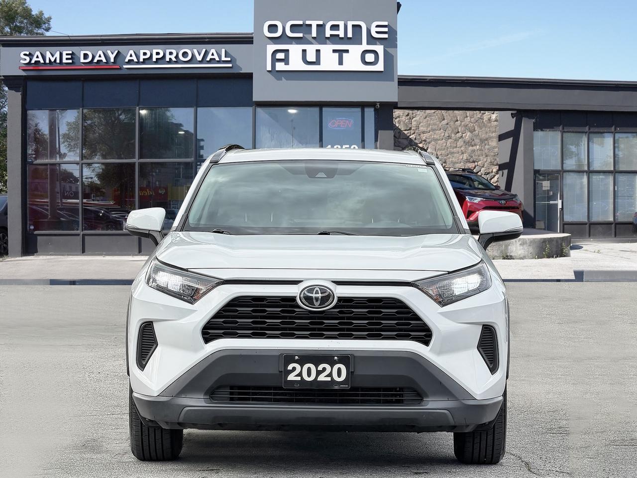 2020 Toyota RAV4 LE FWD Photo