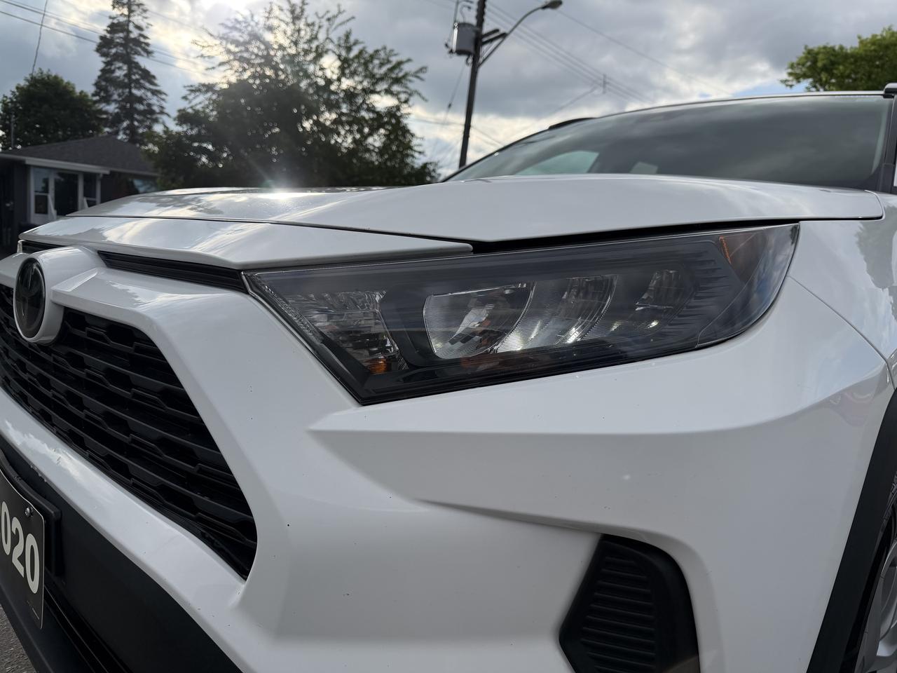 2020 Toyota RAV4 LE FWD Photo