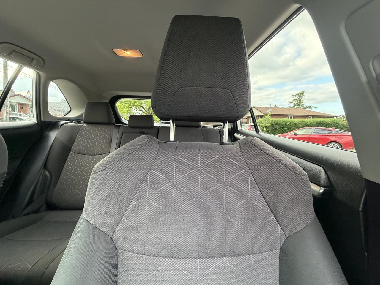 2020 Toyota RAV4 LE FWD Photo