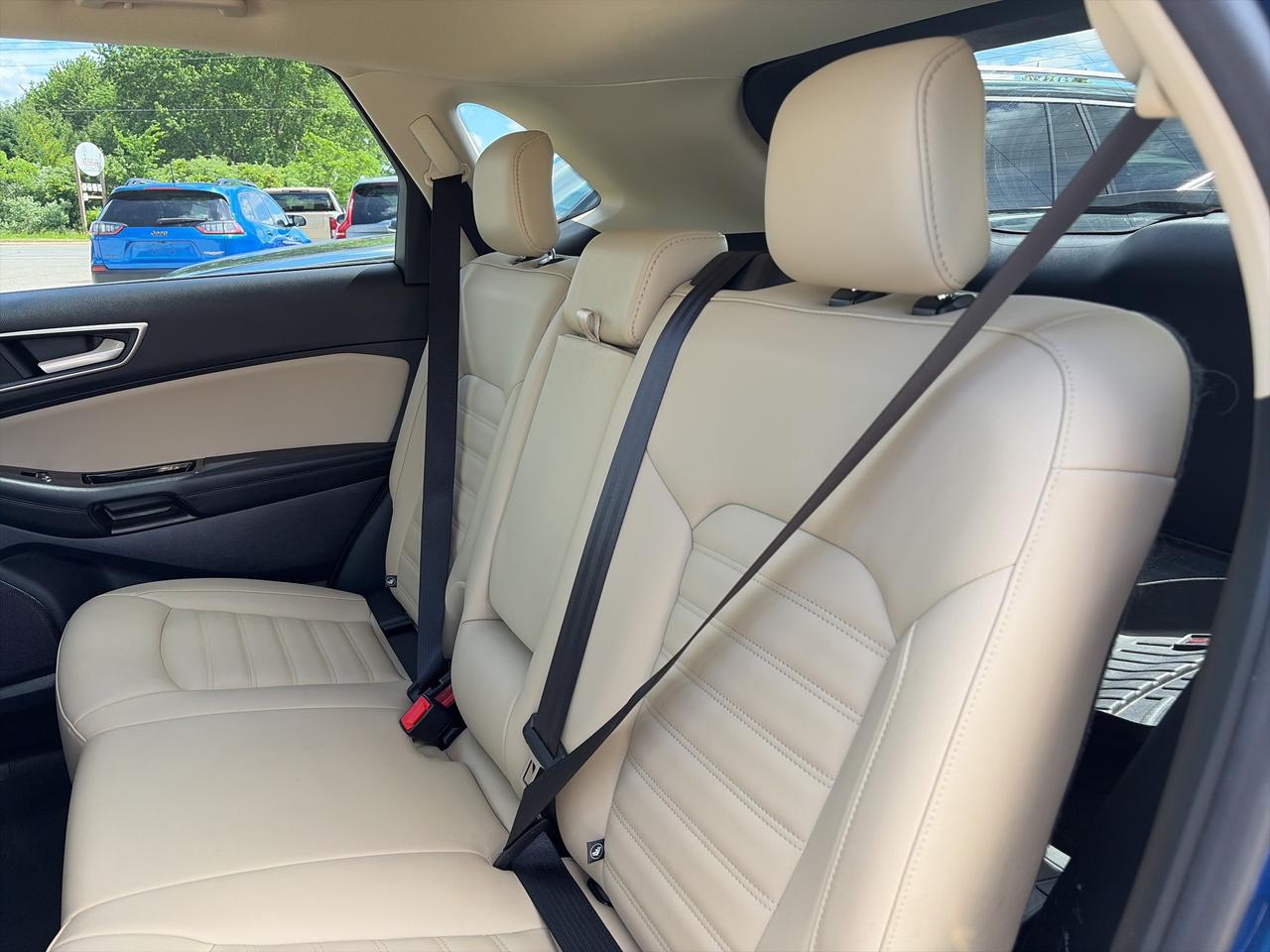 2020 Ford Edge SEL, CLEAN CARFAX, HEATED LEATHER, REMOTE START! Photo