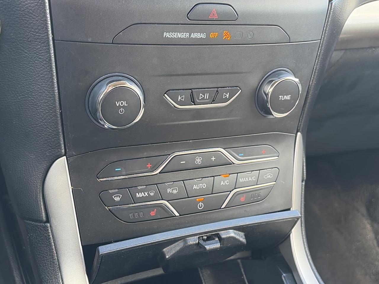 2020 Ford Edge SEL, CLEAN CARFAX, HEATED LEATHER, REMOTE START! - Photo #17