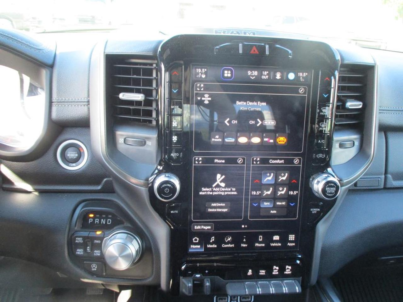 2023 RAM 1500 SPORT CREW CAB 4X4 Photo