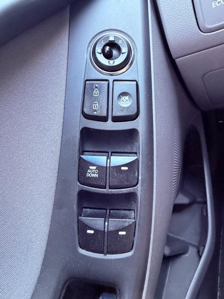 2014 Hyundai Elantra 4dr Automatic.1.8 l Photo