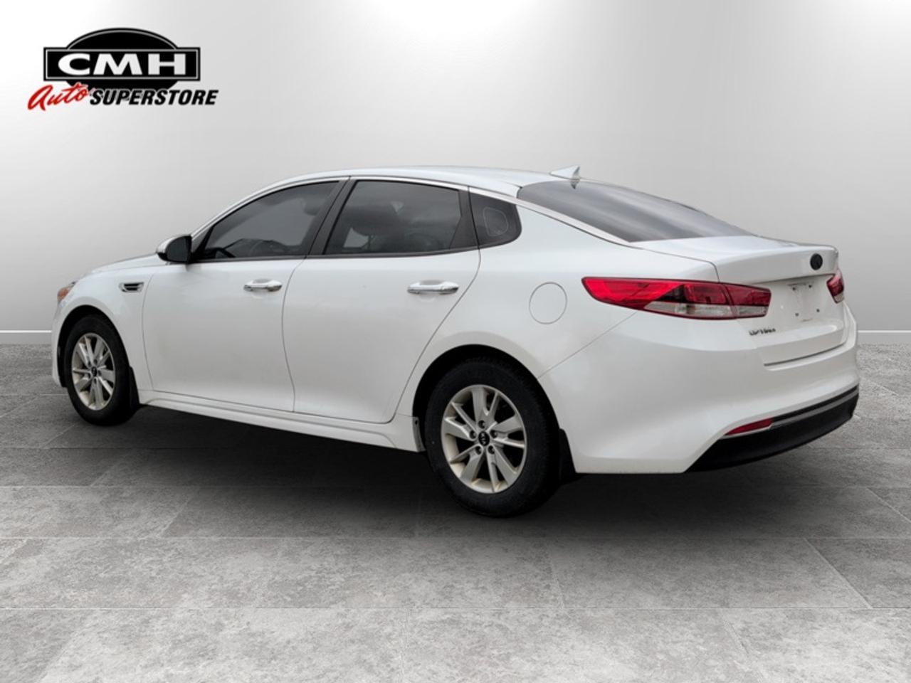 2018 Kia Optima LX + Photo