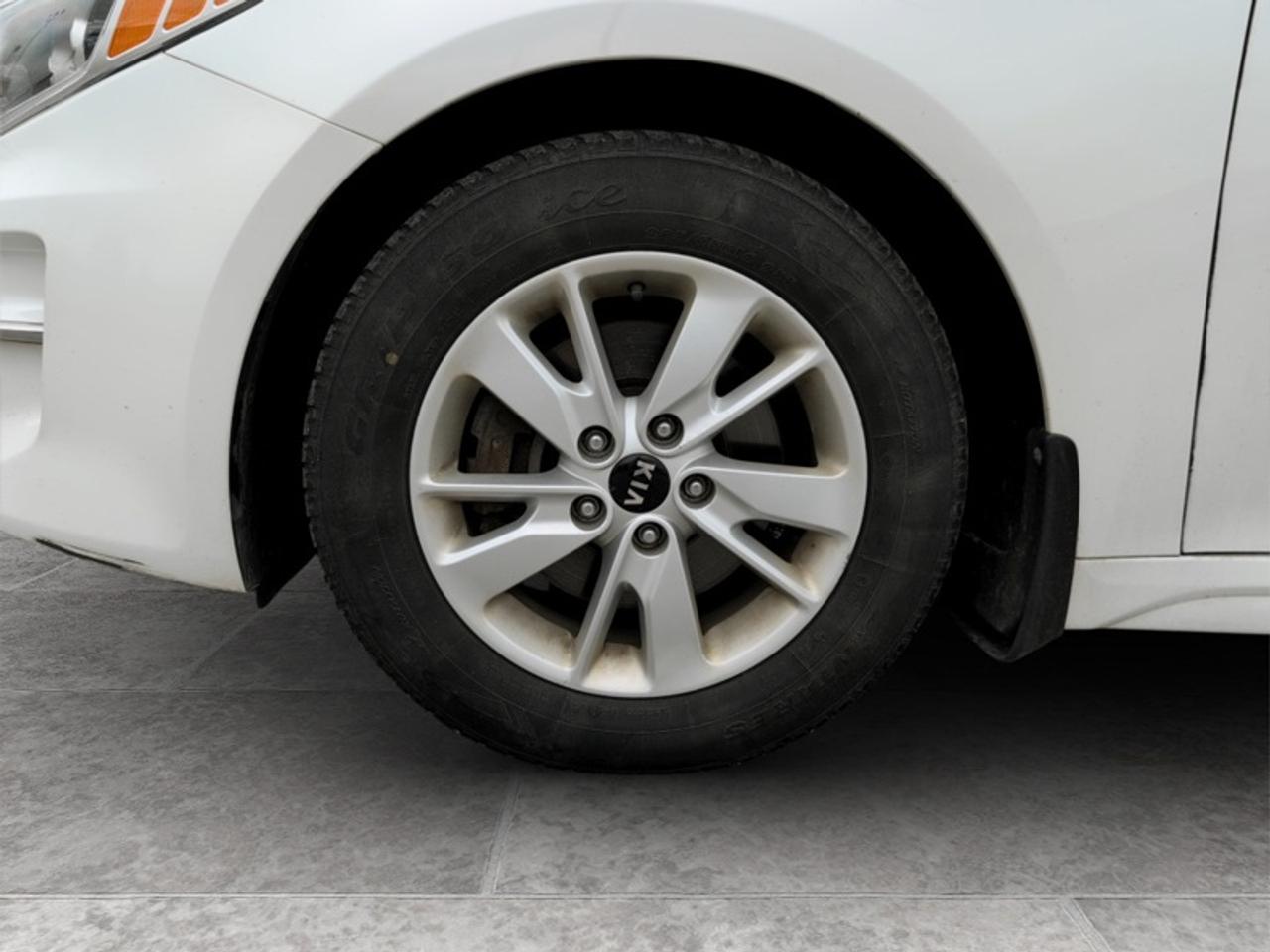 2018 Kia Optima LX + Photo