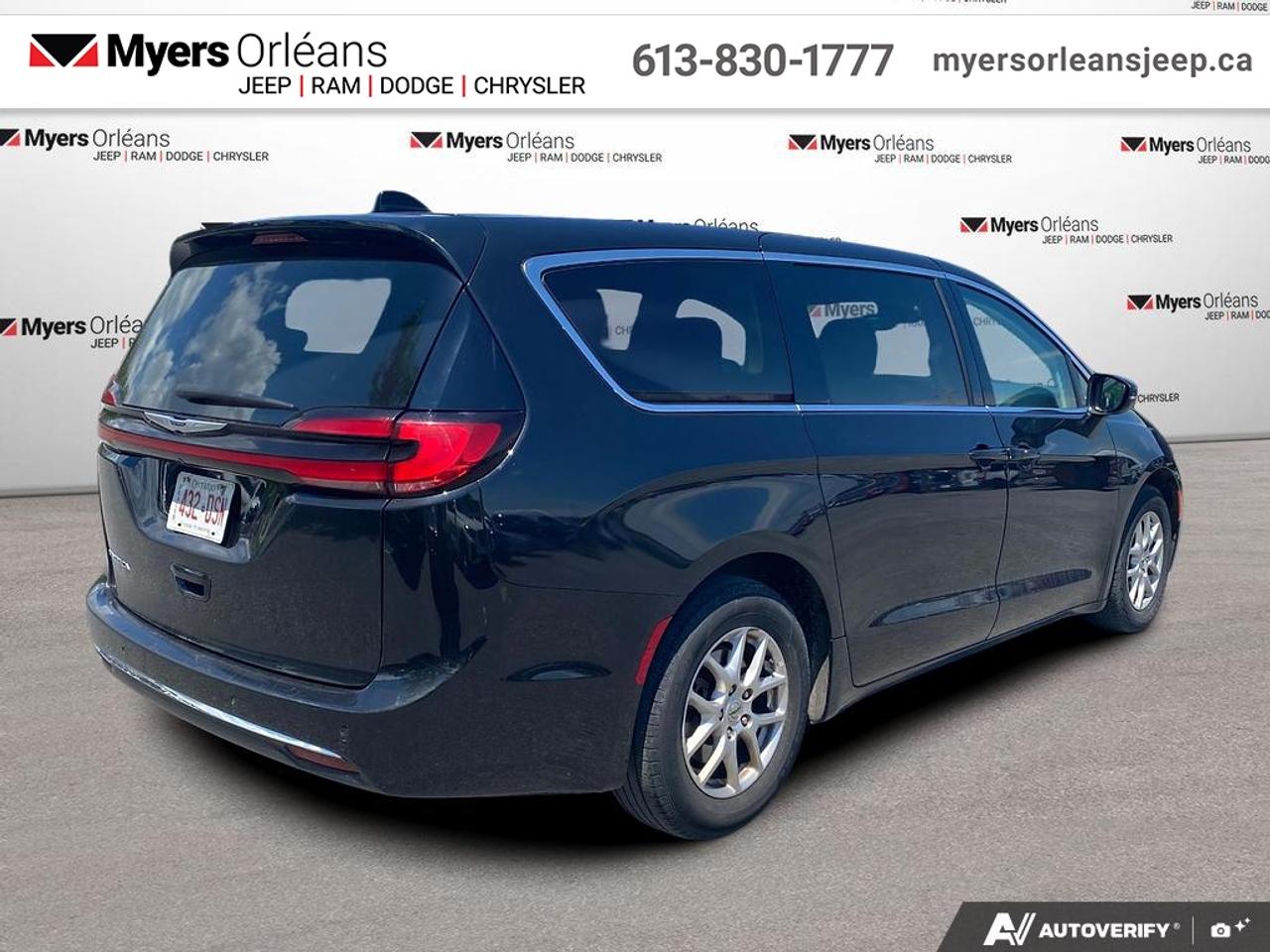 2023 Chrysler Pacifica Touring L   - Apple CarPlay Photo4
