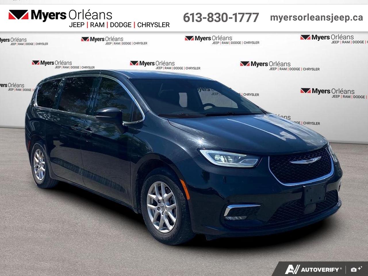 2023 Chrysler Pacifica Touring L   - Apple CarPlay Photo