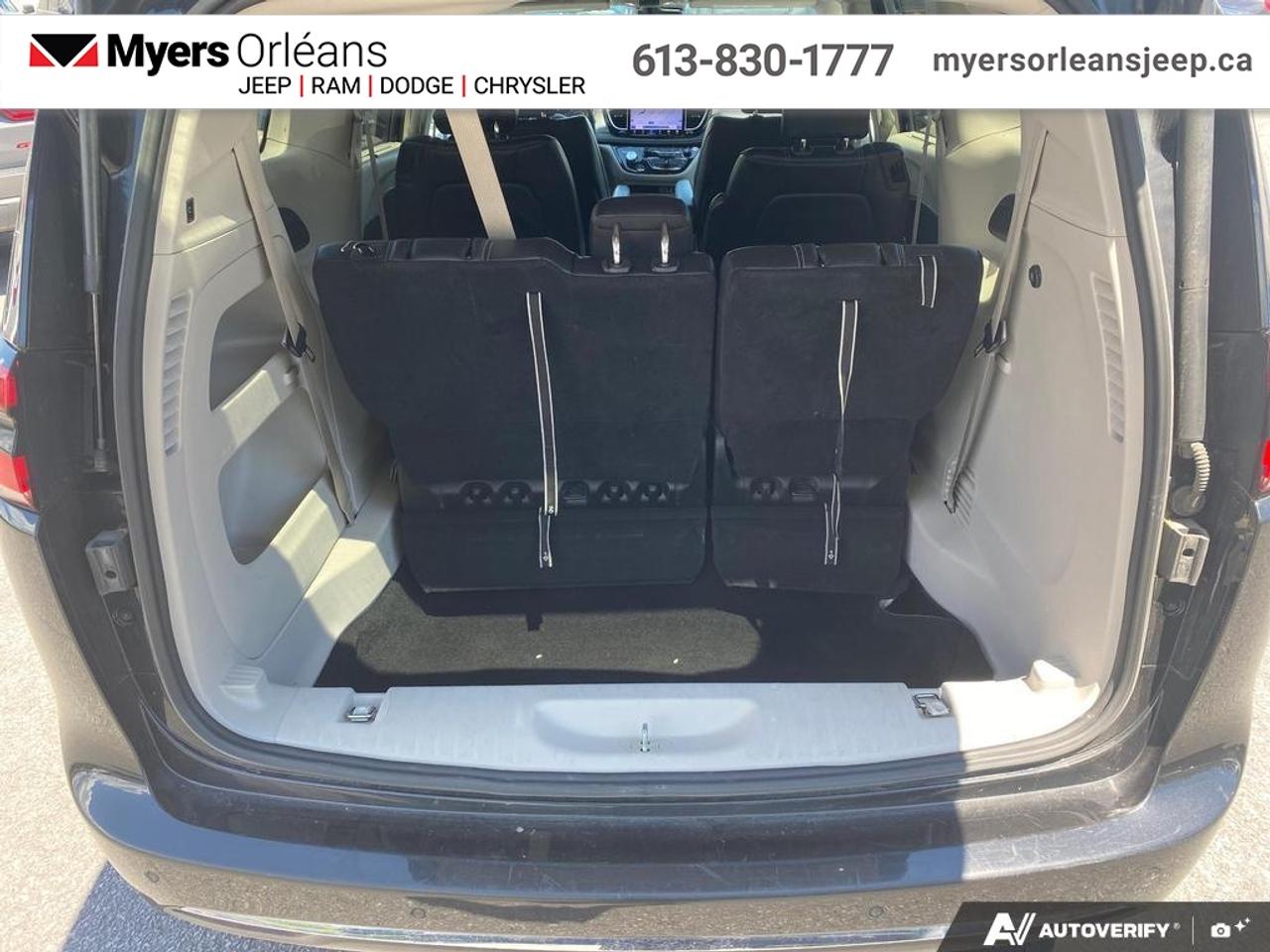 2023 Chrysler Pacifica Touring L   - Apple CarPlay Photo