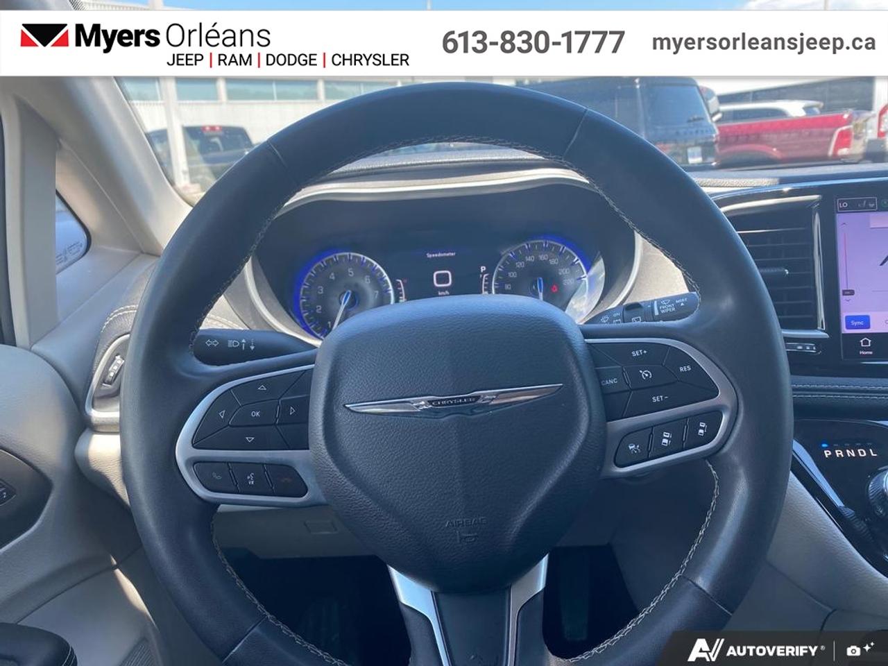 2023 Chrysler Pacifica Touring L   - Apple CarPlay Photo