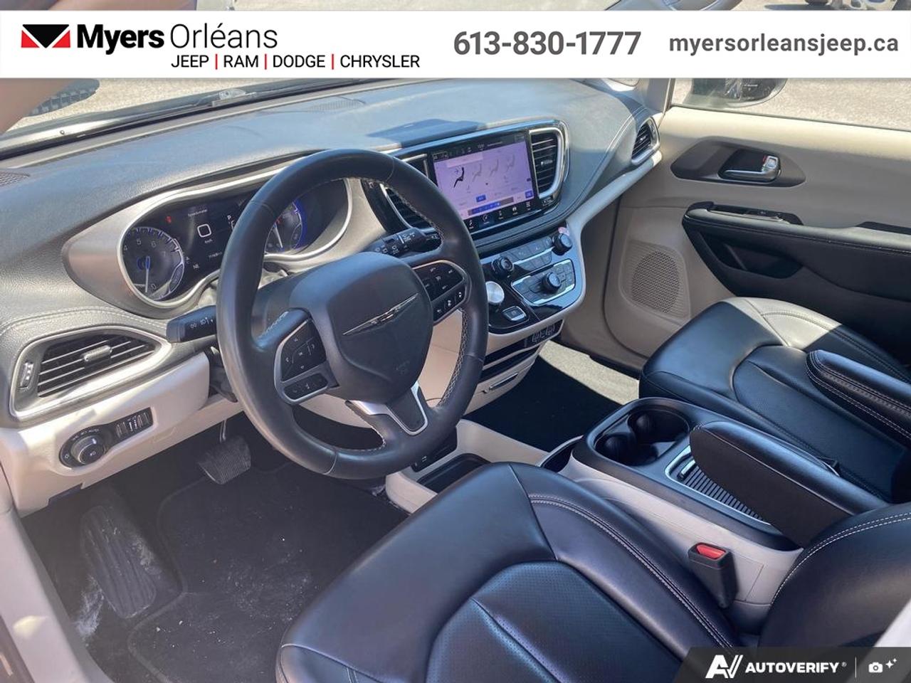 2023 Chrysler Pacifica Touring L   - Apple CarPlay Photo