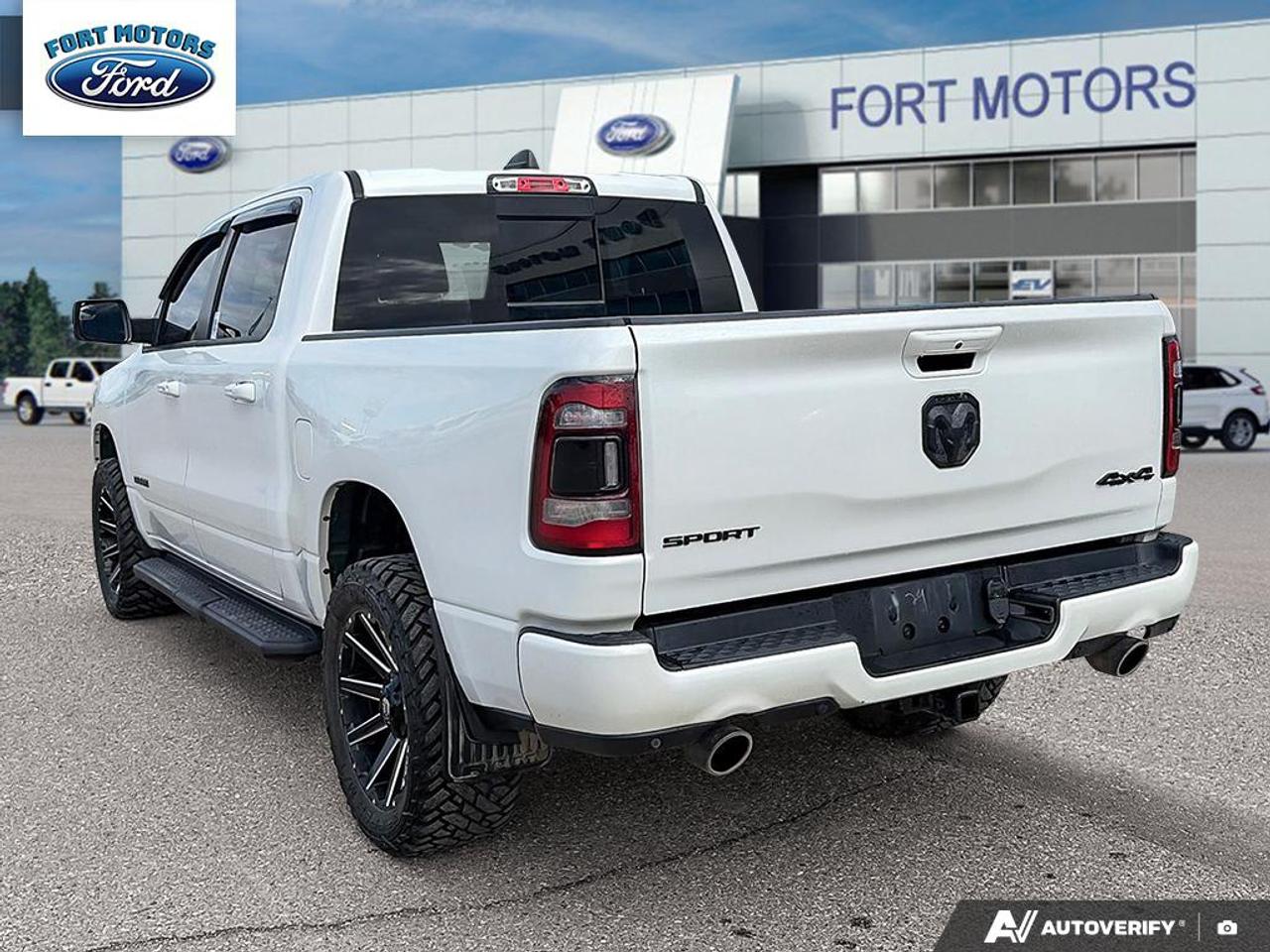 2022 RAM 1500 SPORT Photo3