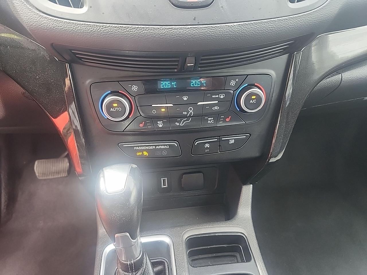 2018 Ford Escape SE Photo