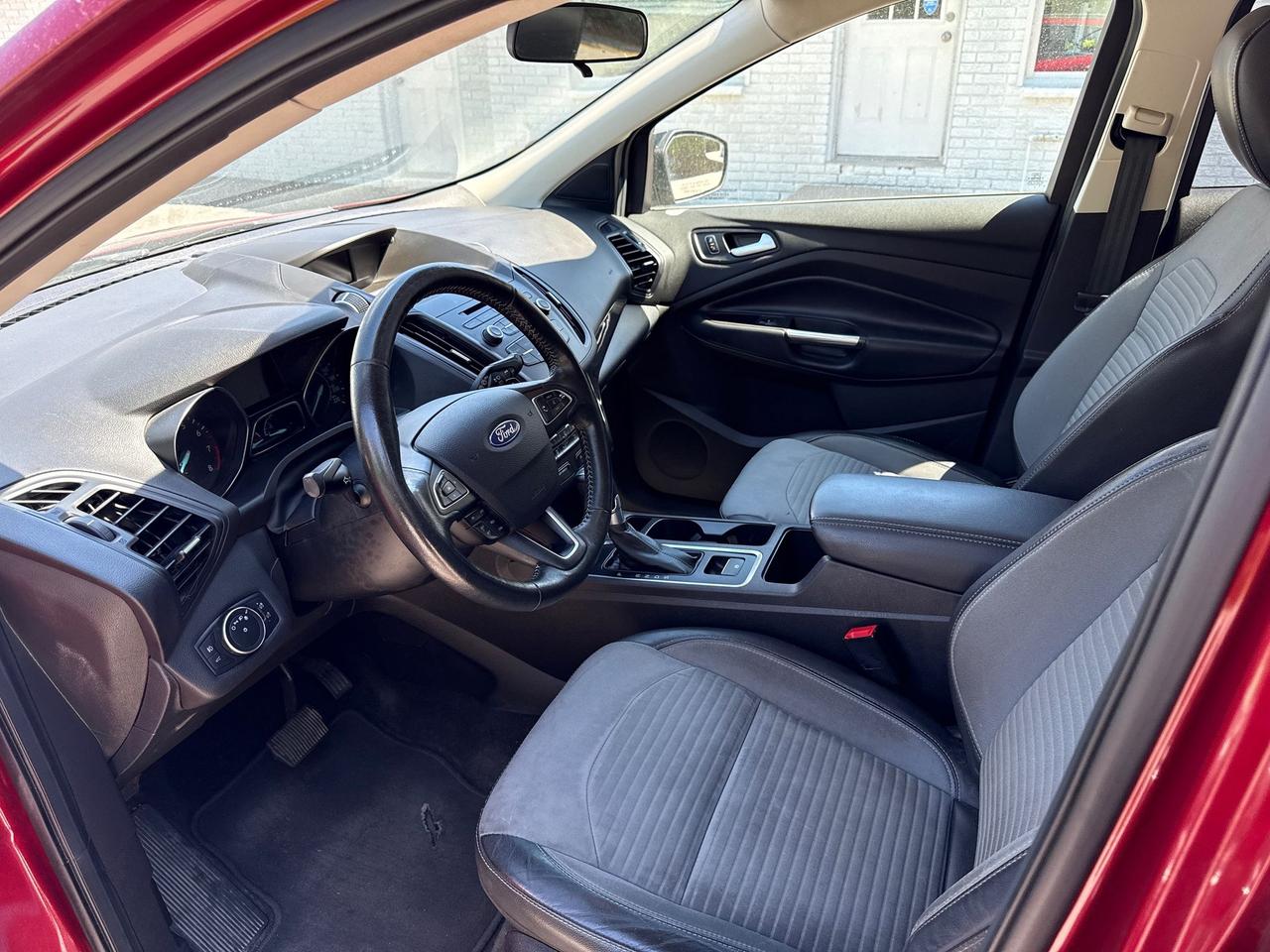 2018 Ford Escape SE W/ECOBOOST - 19 ALLOY WHEELS - HEATED SEATS - CRUISE/CLIMATE CONTROL Photo