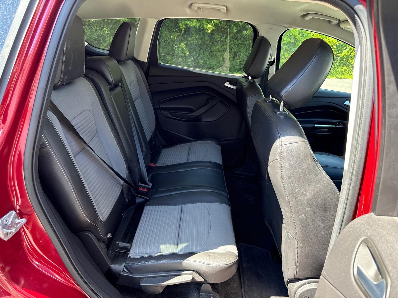 2018 Ford Escape SE W/ECOBOOST - 19 ALLOY WHEELS - HEATED SEATS - CRUISE/CLIMATE CONTROL Photo