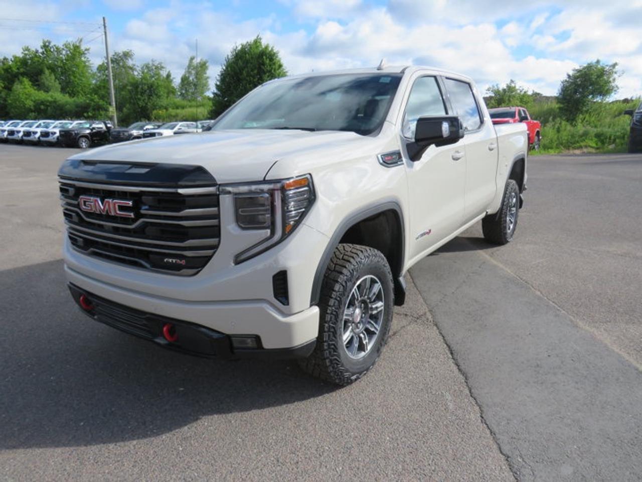 4WD Crew Cab 147 AT4, 10-Speed Automatic, Gas V8 6.2L/376