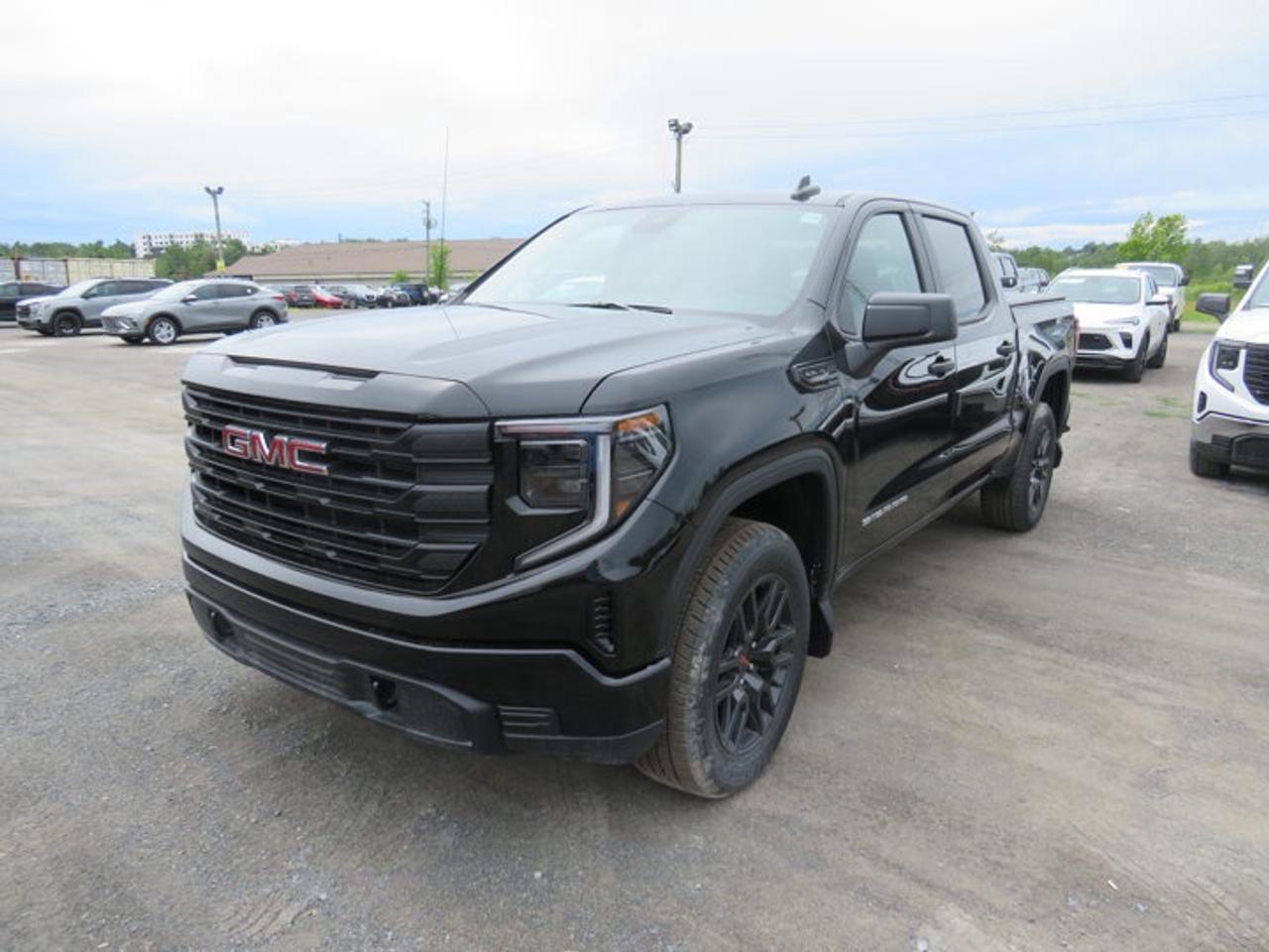 4WD Crew Cab 147 Pro, 10-Speed Automatic, Gas V8 5.3L/325