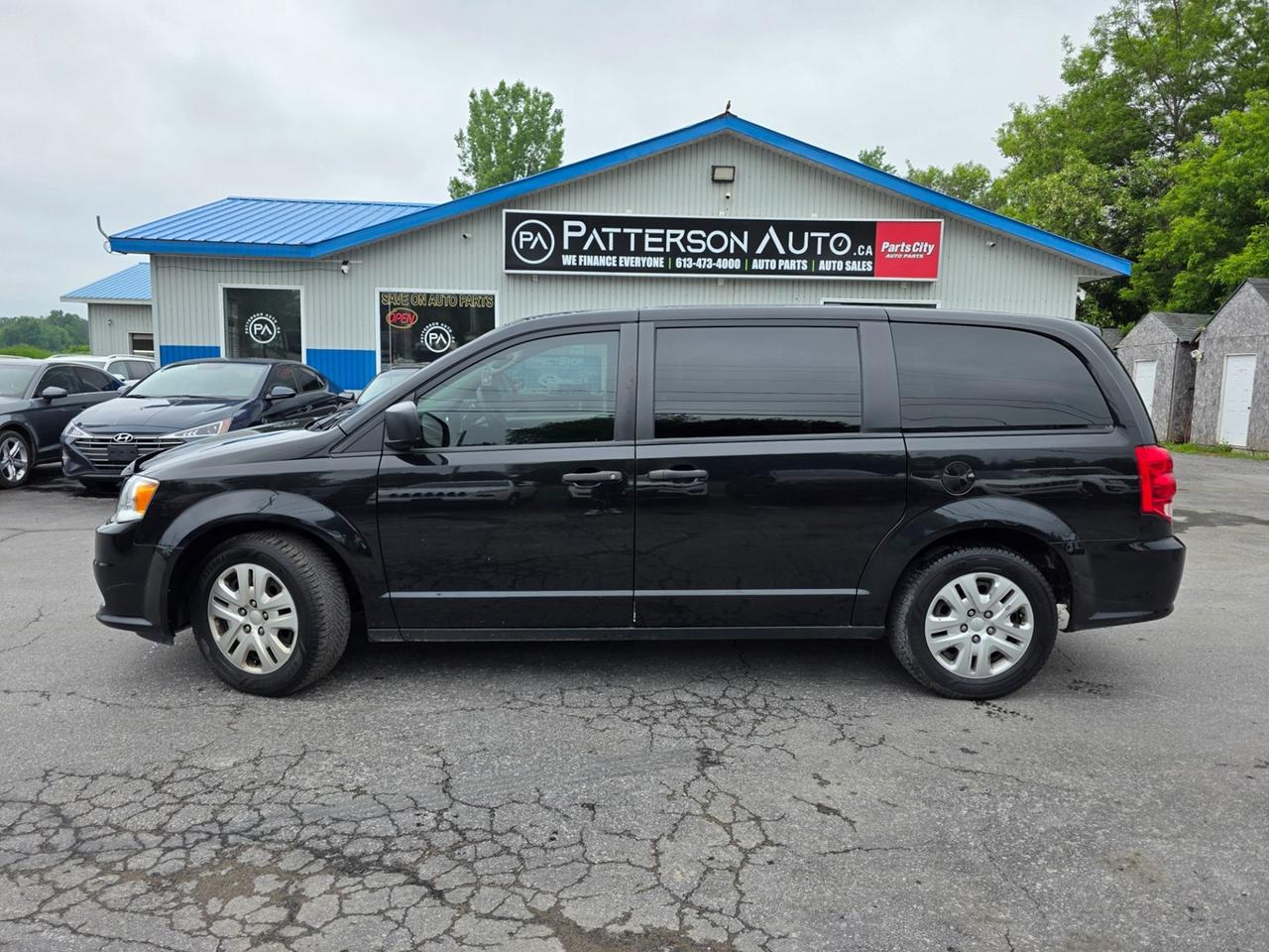 2019 Dodge Grand Caravan SE Photo