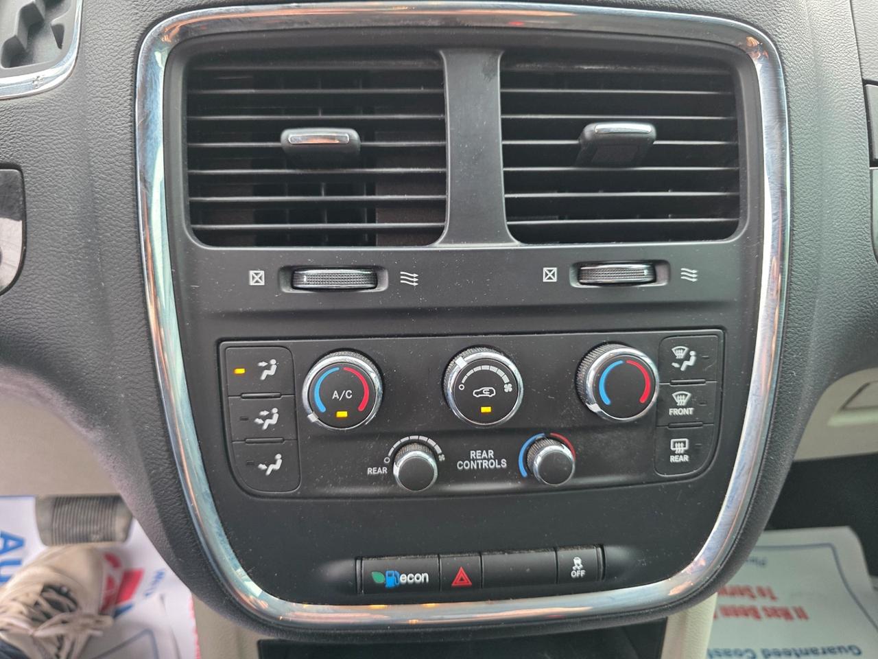 2019 Dodge Grand Caravan SE Photo