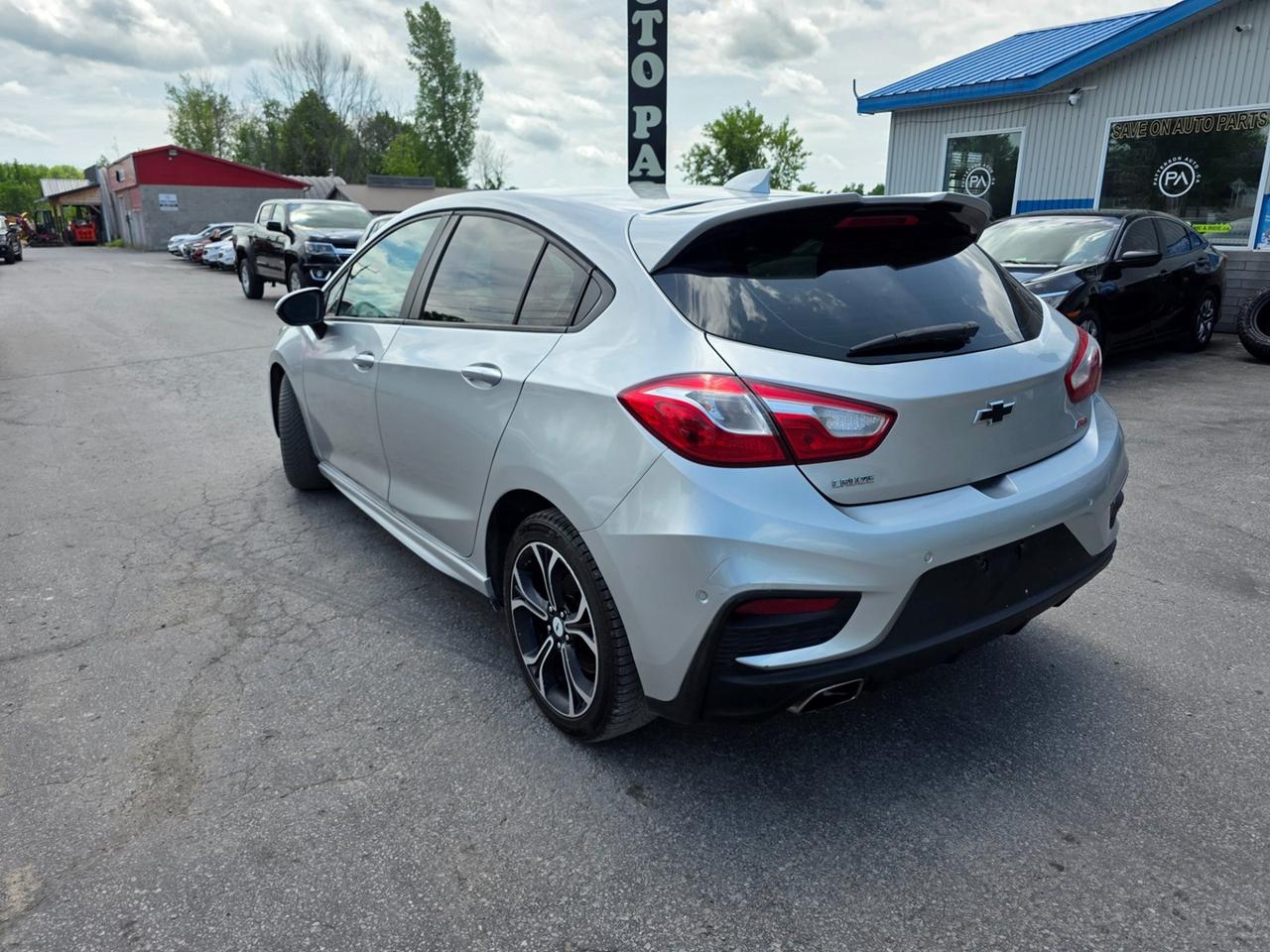 2019 Chevrolet Cruze LT Photo