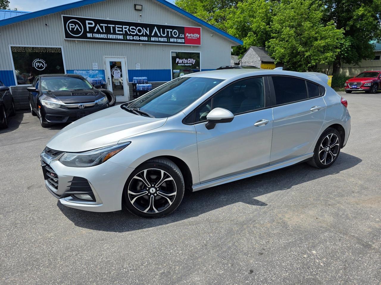 2019 Chevrolet Cruze LT - Photo #1