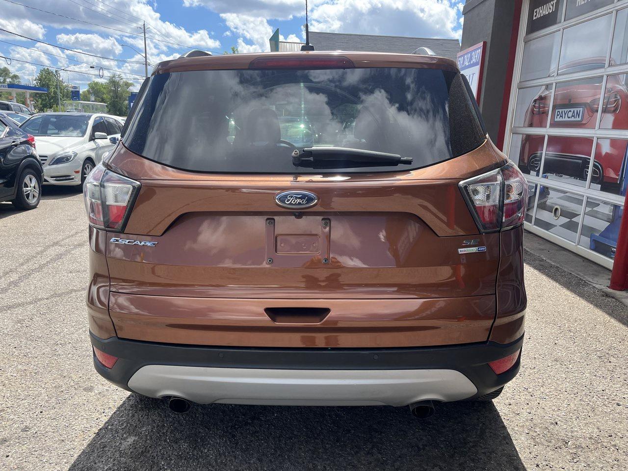 2017 Ford Escape SE Photo4