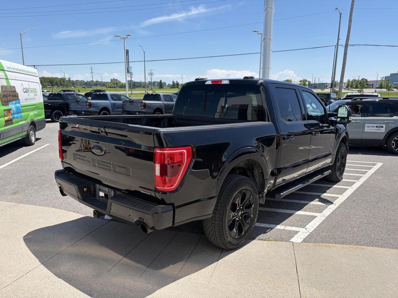 2023 Ford F-150 XLT Photo4