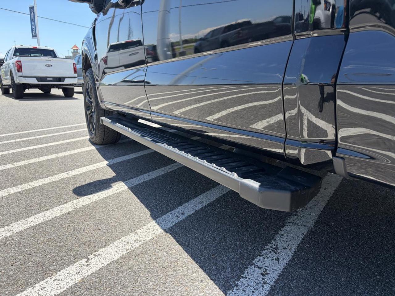 2023 Ford F-150 XLT Photo