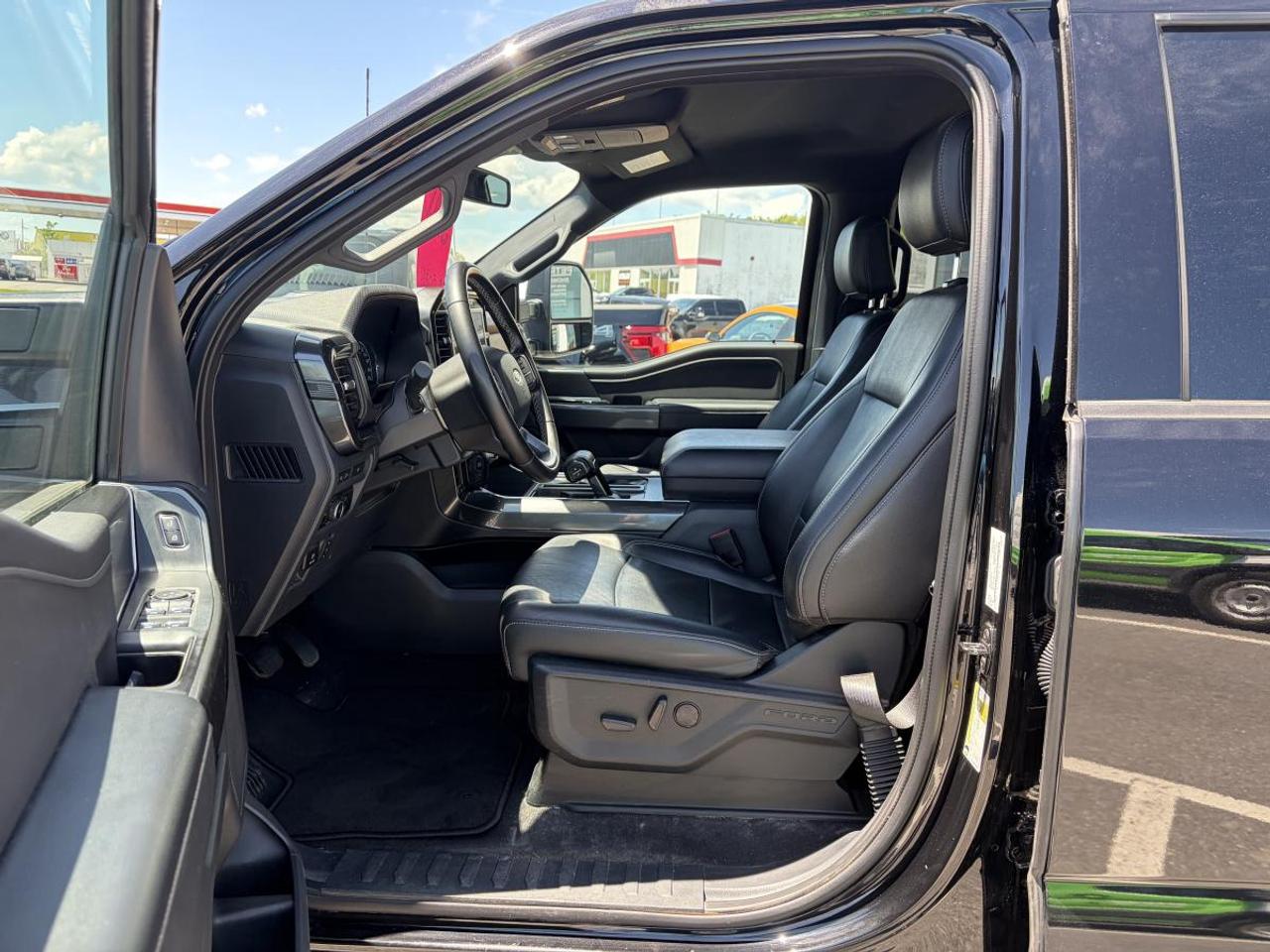 2023 Ford F-150 XLT Photo