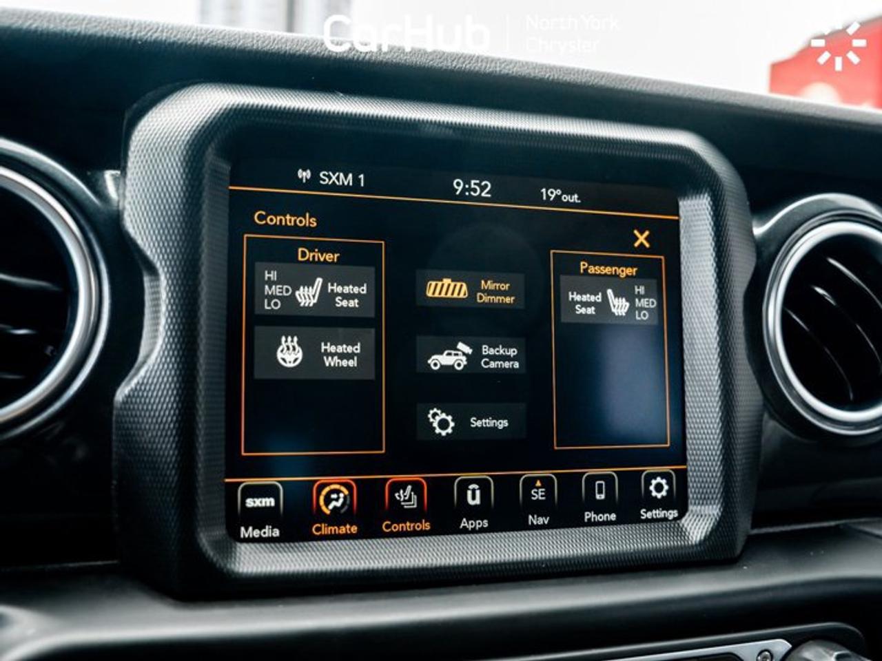 2022 Jeep Wrangler Unlimited Sahara Altitude Skyroof Cold Weather Group Navi Photo