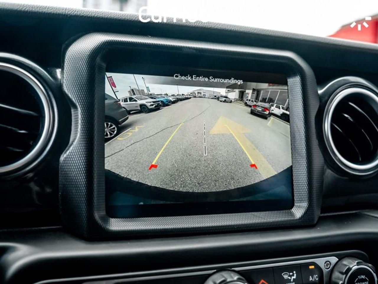2022 Jeep Wrangler Unlimited Sahara Altitude Skyroof Cold Weather Group Navi Photo