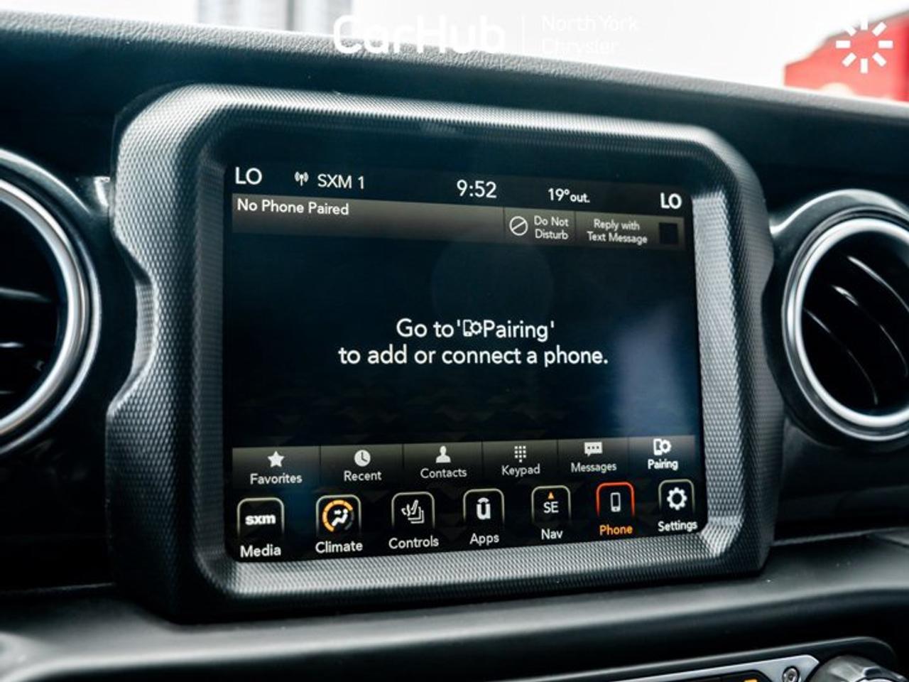 2022 Jeep Wrangler Unlimited Sahara Altitude Skyroof Cold Weather Group Navi Photo