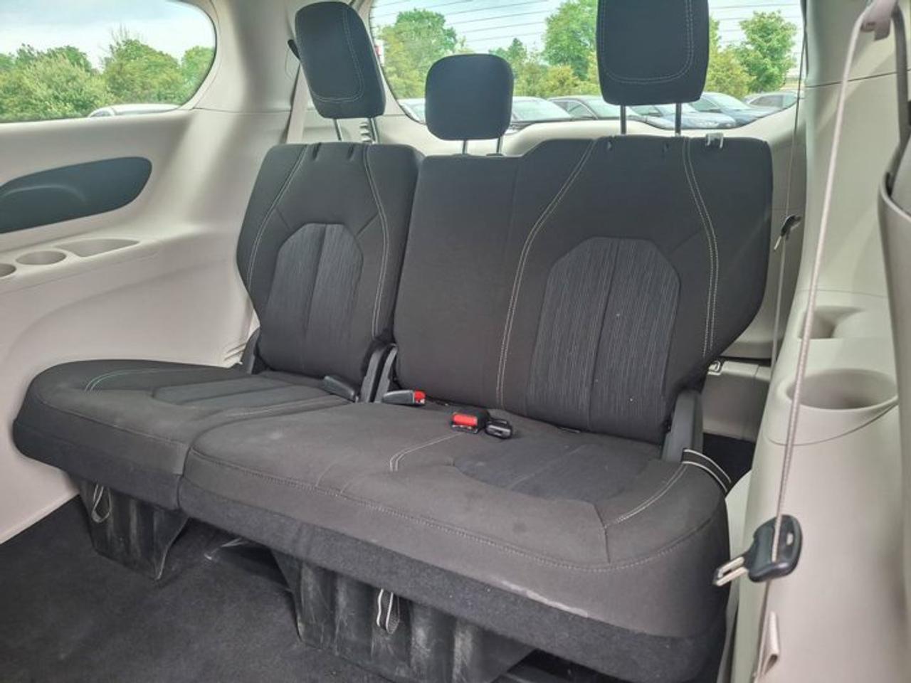 2024 Dodge Grand Caravan SXT | Heated Seats + Steering | Power Sliding Doors | Remote Start | CarPlay | Rear Cam | and More ! Photo