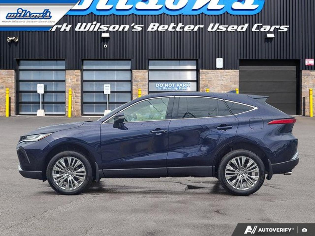 2024 Toyota Venza Limited AWD | Leather | Pano Roof | Heated + Ventilated Seats | Heated Steering | and More ! Photo