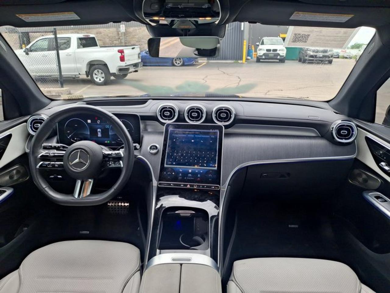 2023 Mercedes-Benz GLC GLC 300 4Matic | Leather | Premium Plus Pkg | 20 Inch AMG Wheels | Panoramic Sunroof | and More ! Photo