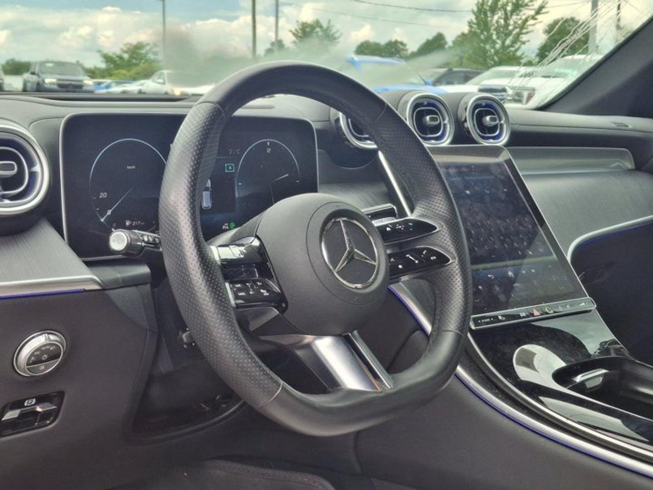 2023 Mercedes-Benz GLC GLC 300 4Matic | Leather | Premium Plus Pkg | 20 Inch AMG Wheels | Panoramic Sunroof | and More ! Photo