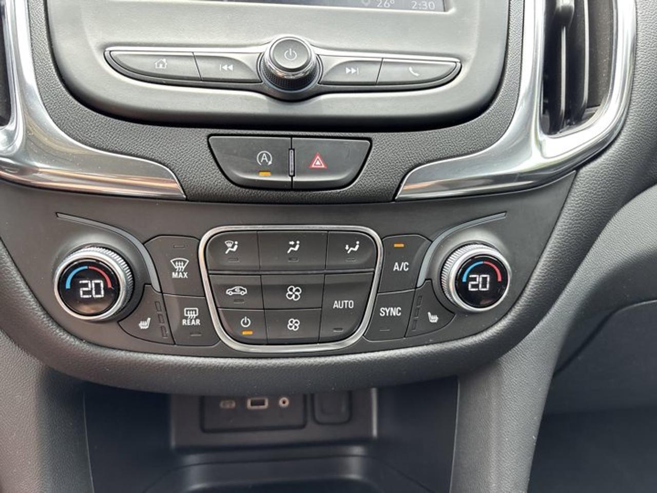 2022 Chevrolet Equinox LT FWD | No Accidents Photo