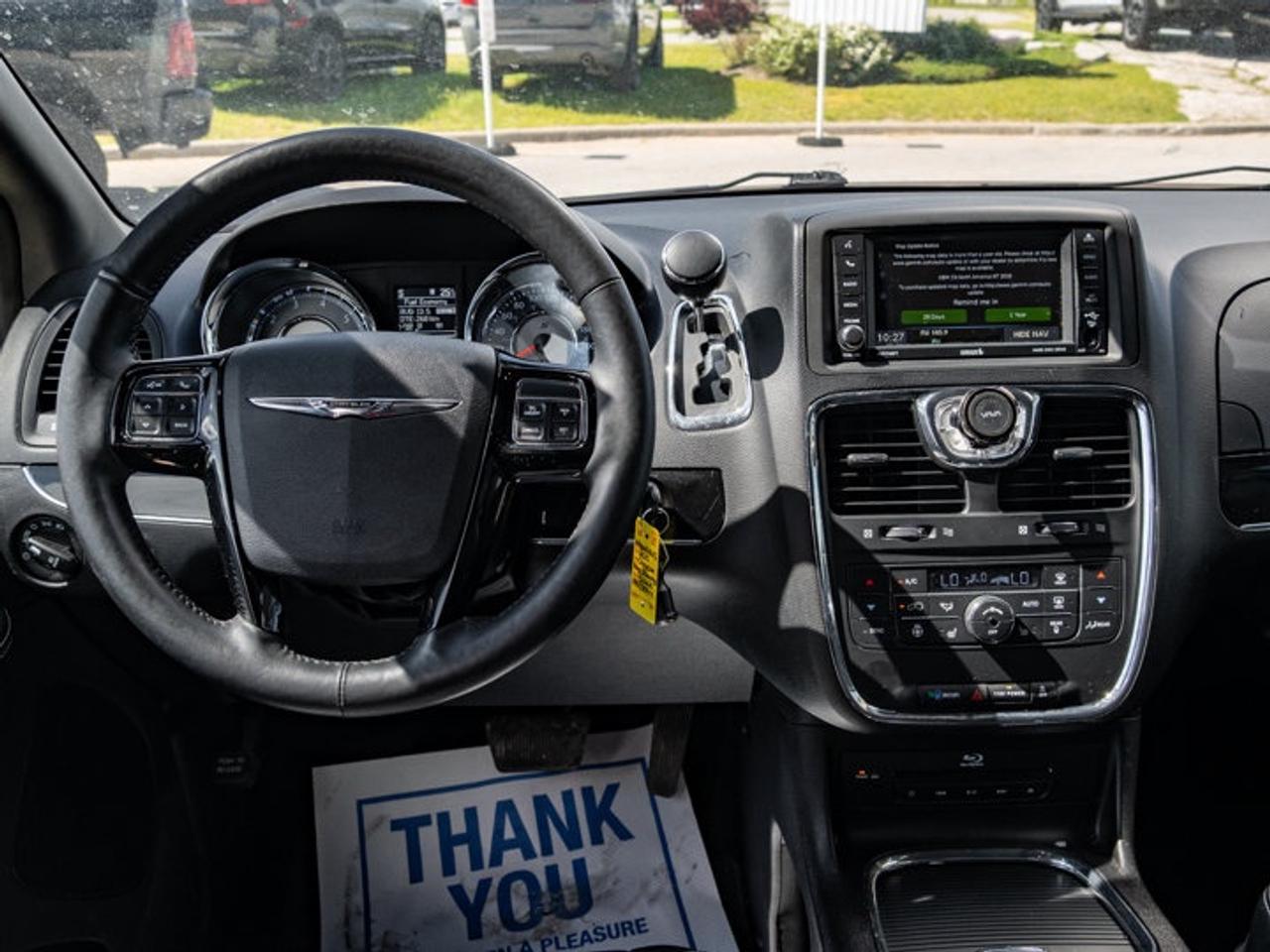 2015 Chrysler Town & Country S Photo
