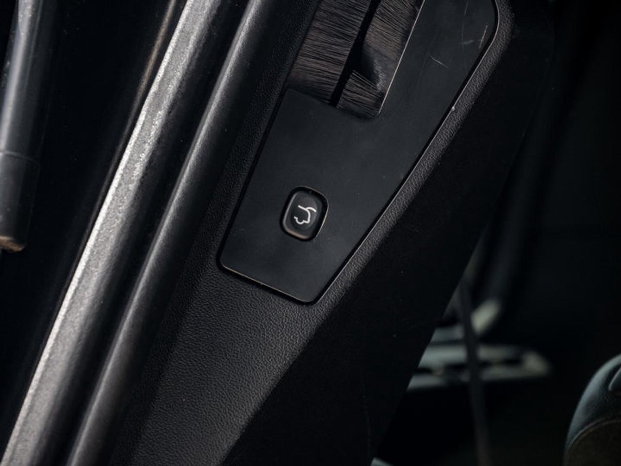 2015 Chrysler Town & Country S Photo